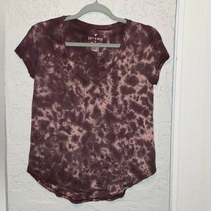 American Eagle Soft & Sexy Woman's Purple Tie Dye V-Neck R-Shirt